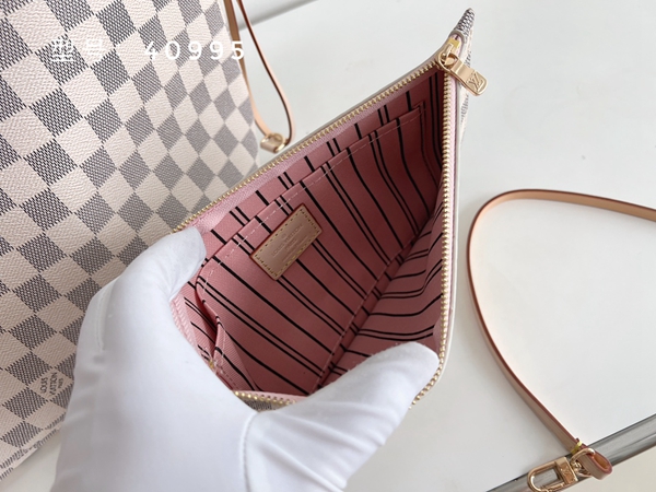 ルイヴィトンバッグ角部分ディテール